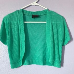 Green short sleeves shawl
